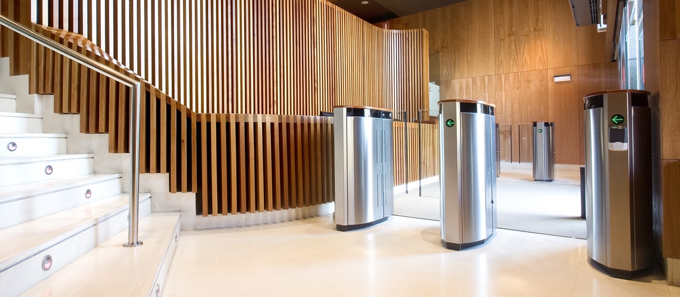 Torniquetes de acceso en lobby